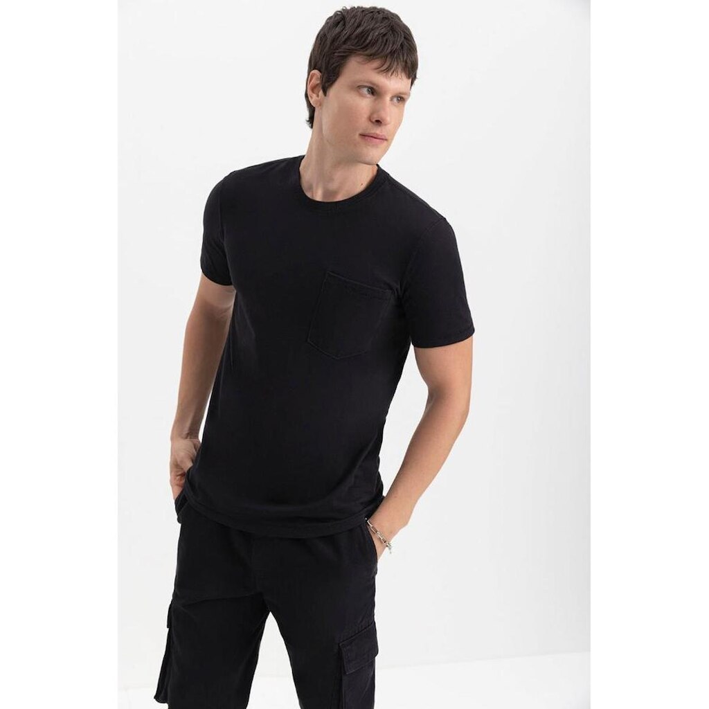 Camiseta Masculina Em Malha Essendi