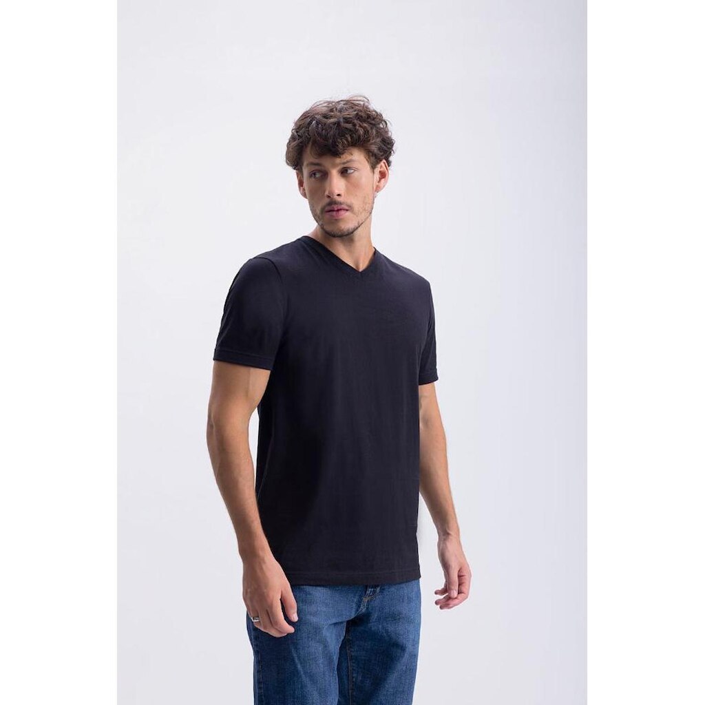 Camiseta masculina em malha Essendi