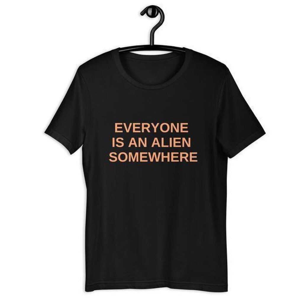 Camiseta Masculina Everyone Is An Alien Somewhere