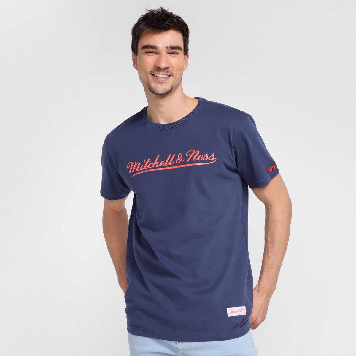 Camiseta Mitchell & Ness Logo Masculina Menor preço em Camiseta Mitchell & Ness Logo Masculina