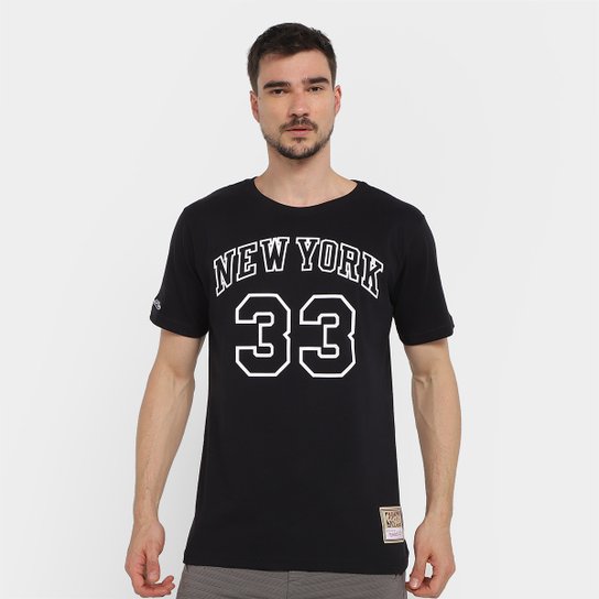 Camiseta NBA New York Knicks Mitchell & Ness Ewing 33 Masculina - Preto Menor preço em Camiseta NBA New York Knicks Mitchell & Ness Ewing 33 Masculina - Preto