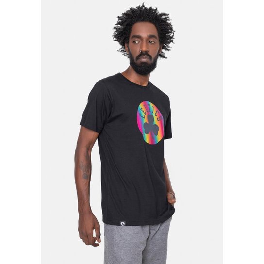Camiseta NBA Rainbow Logo Boston Celtics Masculino - Preto Menor preço em Camiseta NBA Rainbow Logo Boston Celtics Masculino - Preto