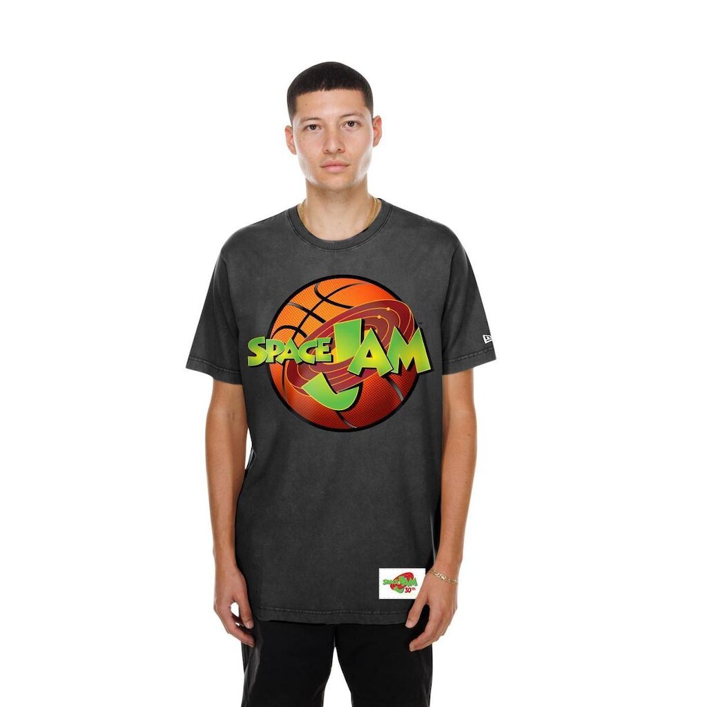 Camiseta New Era Regular Space Jam Preto