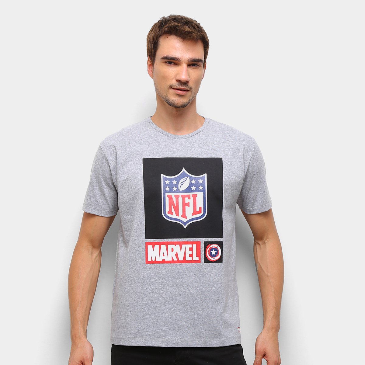 camiseta logo marvel