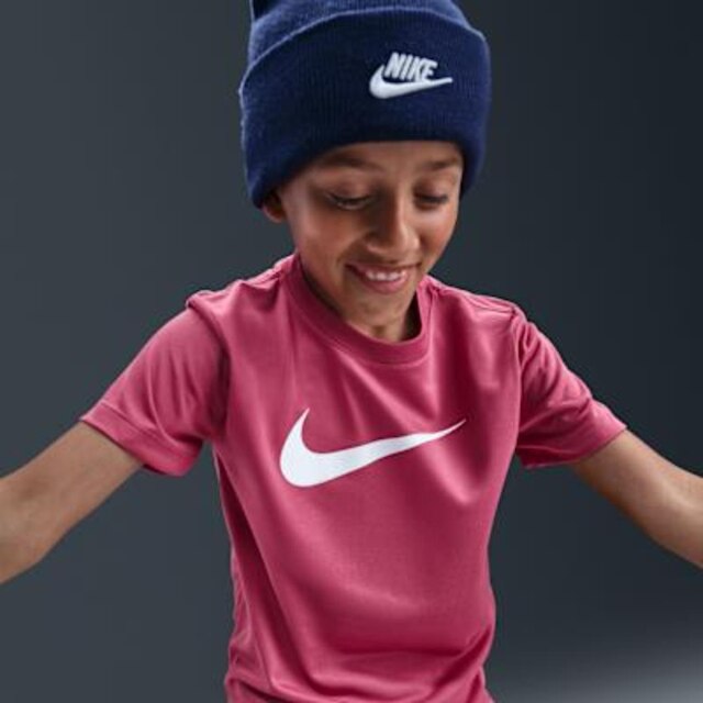 Camiseta Nike Dri-FIT Legend Swoosh Infantil