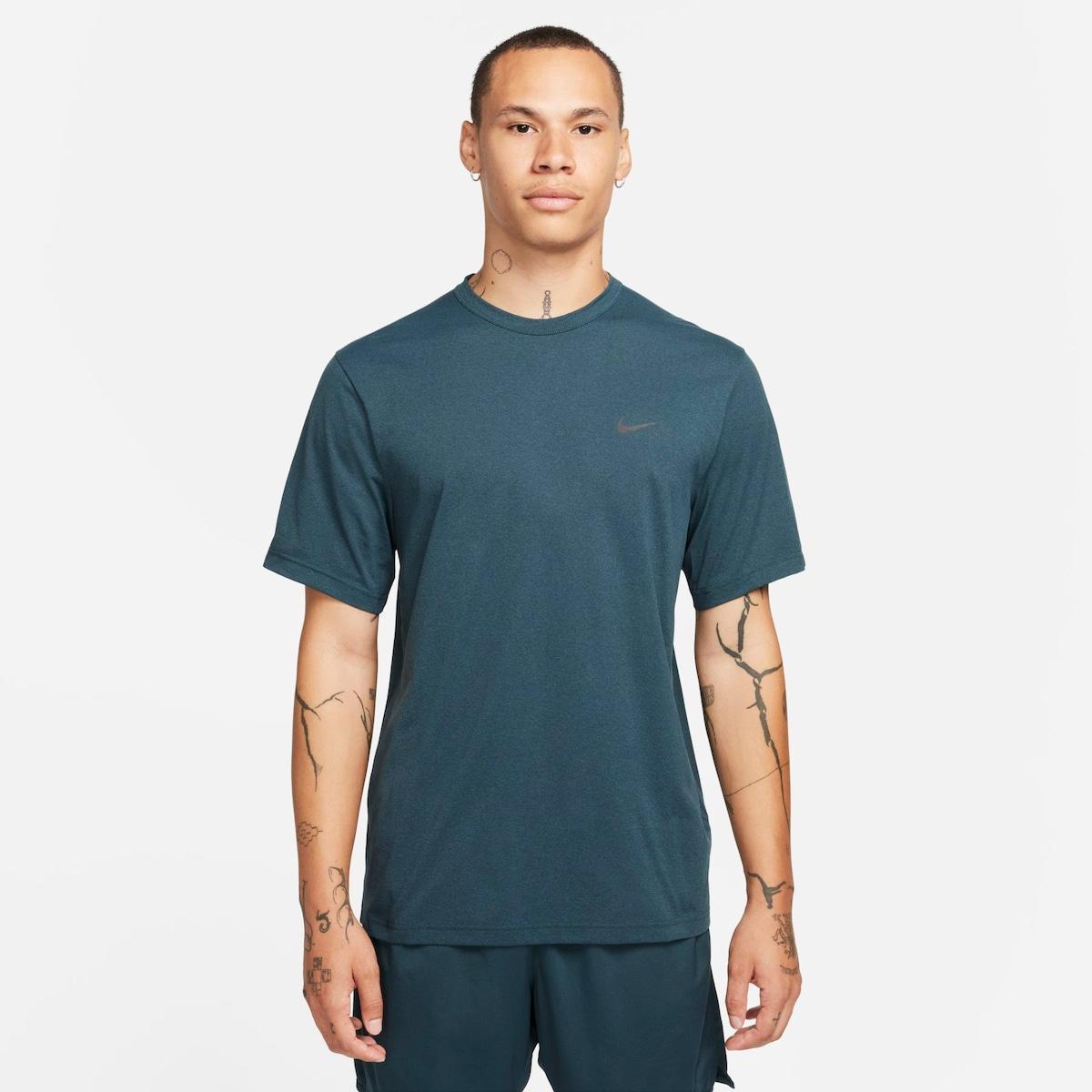 Camiseta Nike Hyverse Dri-FIT Masculina Menor preço em Camiseta Nike Hyverse Dri-FIT Masculina