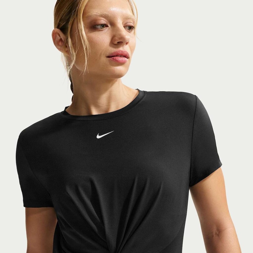 Camiseta Nike One Classic Cropped Feminina