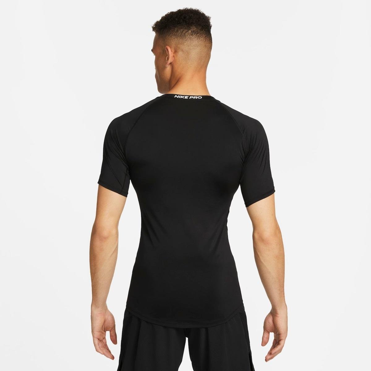 Conjunto Nike Dri Fit 2021 em promoção na Netshoes!