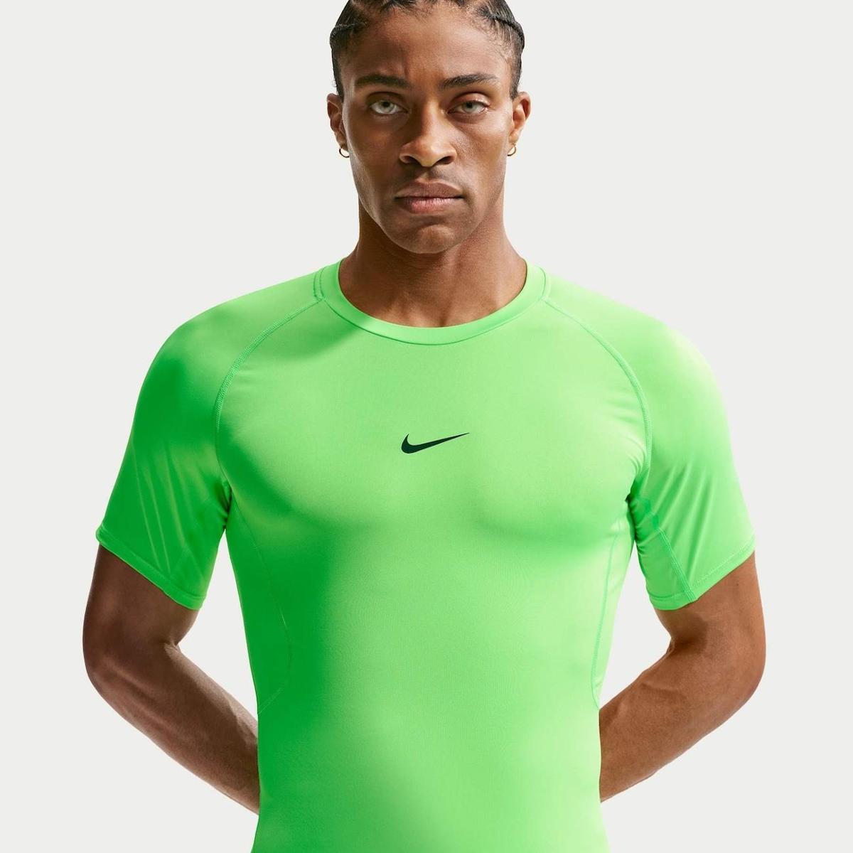 Camiseta Nike Pro Dri-FIT Masculina - Verde+Preto | Netshoes