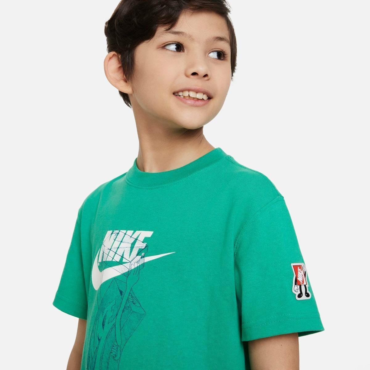 Camiseta Nike Sportswear Boxy Infantil - Verde | Netshoes