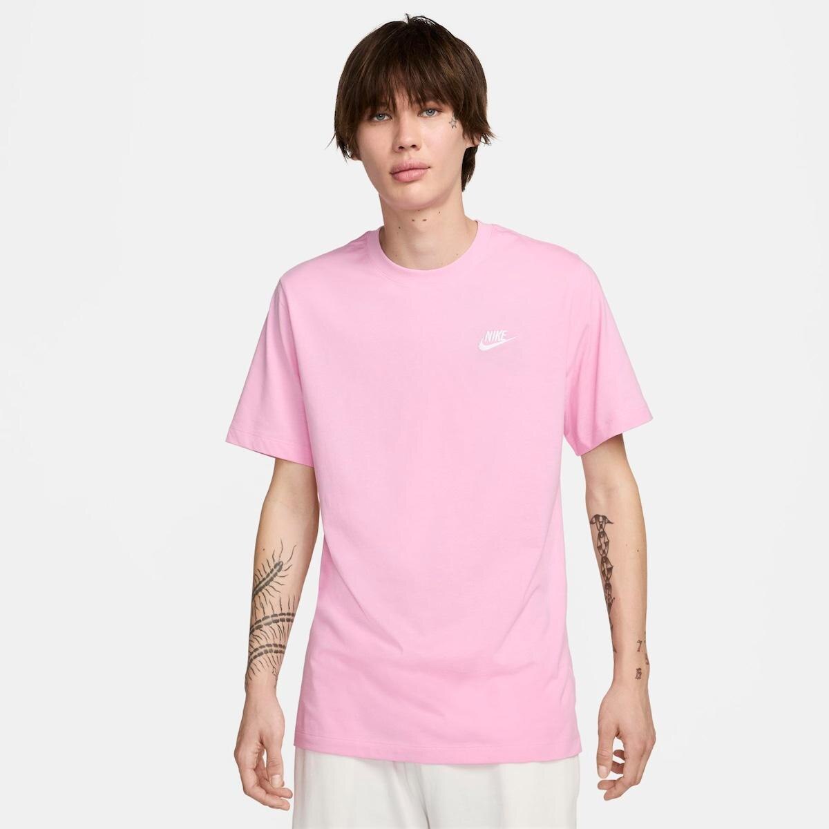 Camiseta Nike Sportswear Club Masculina - Rosa | Netshoes