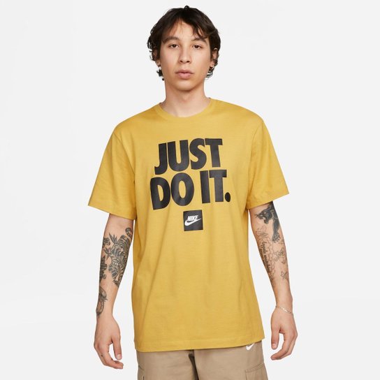 Camiseta Nike Sportswear Fran "Just Do It" Verbiage Masculina - Preto Fosco+Grafite Menor preço em Camiseta Nike Sportswear Fran "Just Do It" Verbiage Masculina - Preto Fosco+Grafite