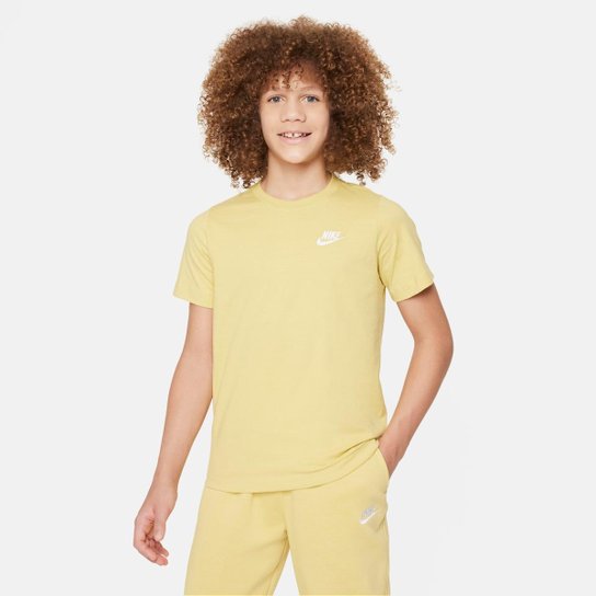 Camiseta Nike Sportswear Infantil - Amarelo Menor preço em Camiseta Nike Sportswear Infantil - Amarelo