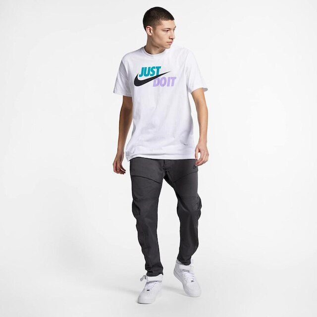 Camiseta Nike Sportswear JDI Masculina