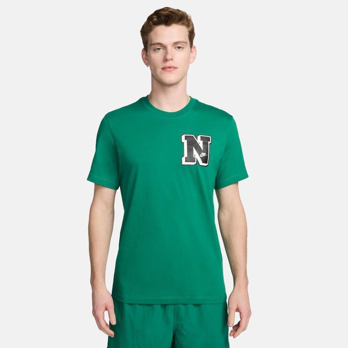 Camiseta Nike Sportswear Masculina - Verde | Netshoes