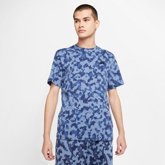 Camiseta Nike Sportwear Club Oap Camuflada Masculina - Azul Menor preço em Camiseta Nike Sportwear Club Oap Camuflada Masculina - Azul