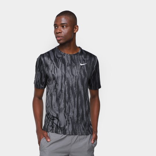 Camiseta Nike Wild Miler Top S Masculina - Preto Menor preço em Camiseta Nike Wild Miler Top S Masculina - Preto
