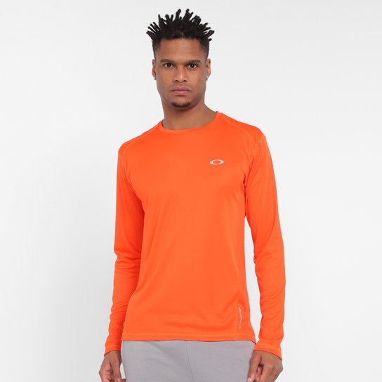 Camiseta Oakley Daily Sport 2.0 Manga Longa Masculina - Laranja é ruim? Camiseta Oakley Daily Sport 2.0 Manga Longa Masculina - Laranja é boa?