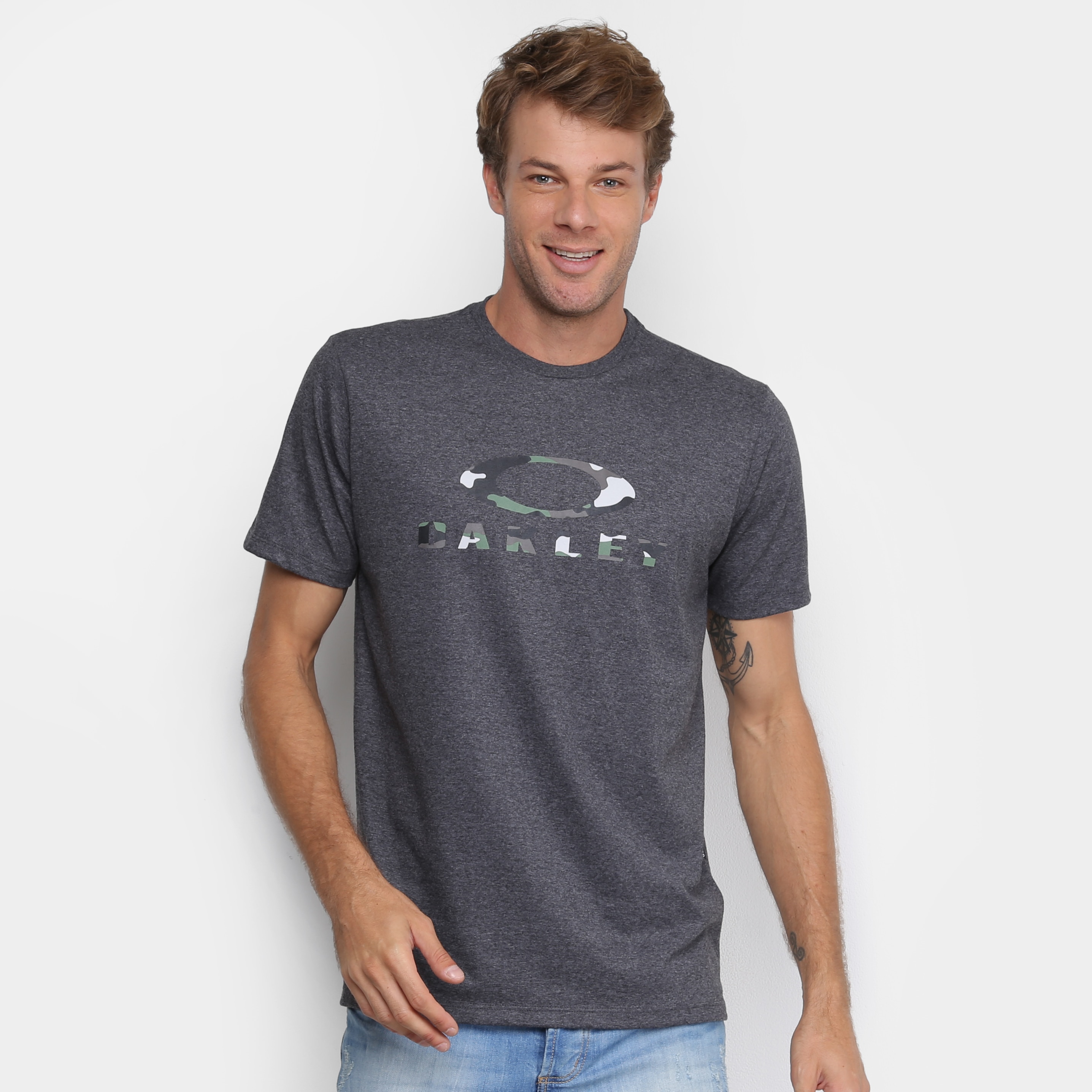 Camiseta Oakley Mod Camo Masculina é ruim? Camiseta Oakley Mod Camo Masculina é boa?