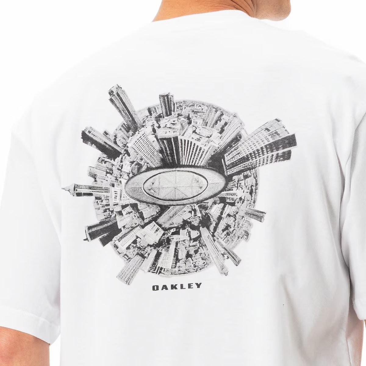 Camiseta Oakley Urbanverse Planet SS White - Branco | Netshoes