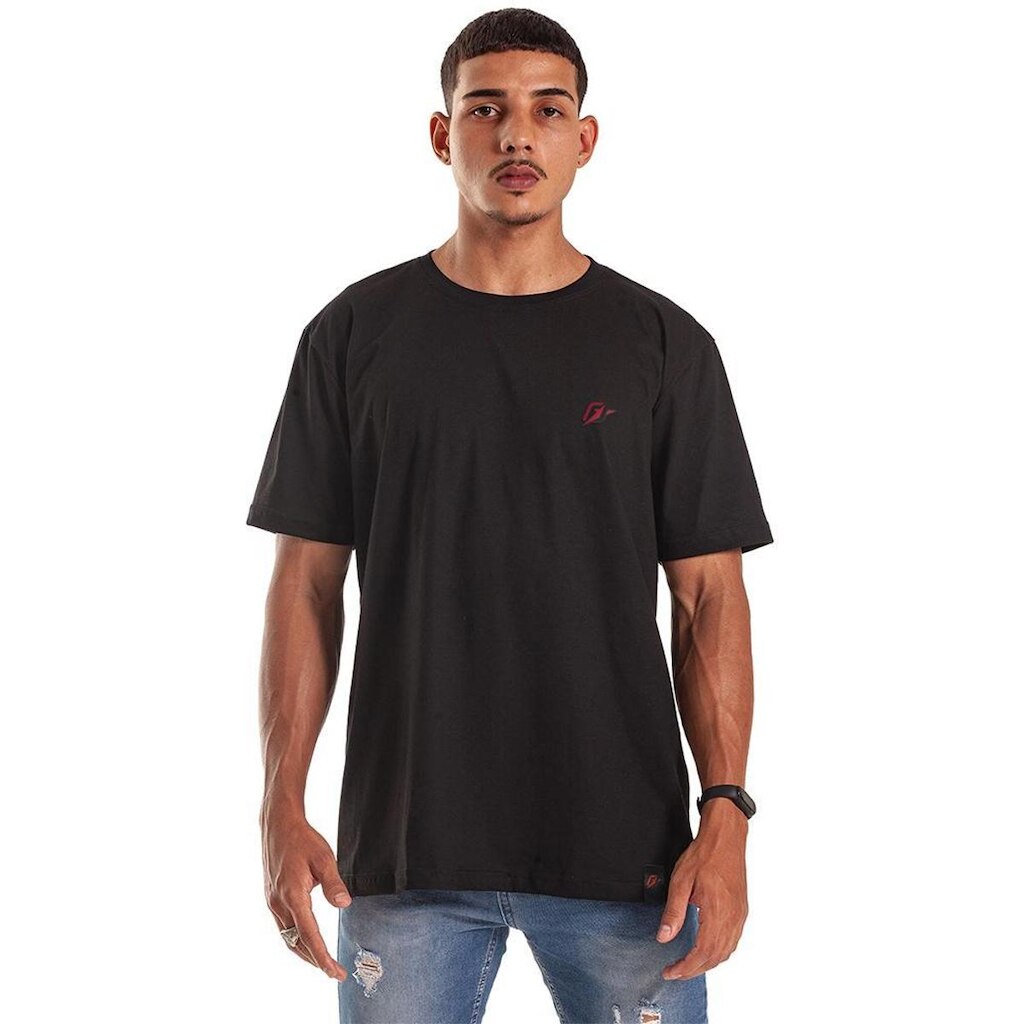 Camiseta Oversized Basics Over Preto Patch Vermelho