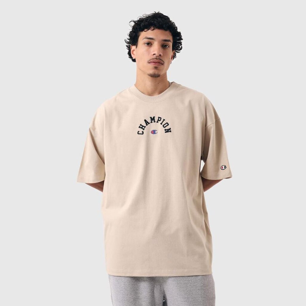 CAMISETA OVERSIZED CHAMPION LIFE ARCH C LOGO INK