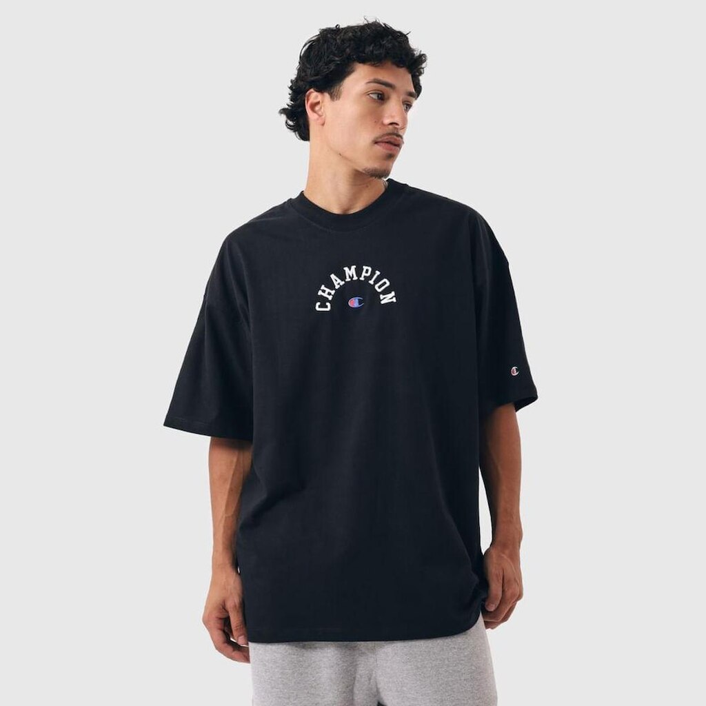 CAMISETA OVERSIZED CHAMPION LIFE ARCH C LOGO INK