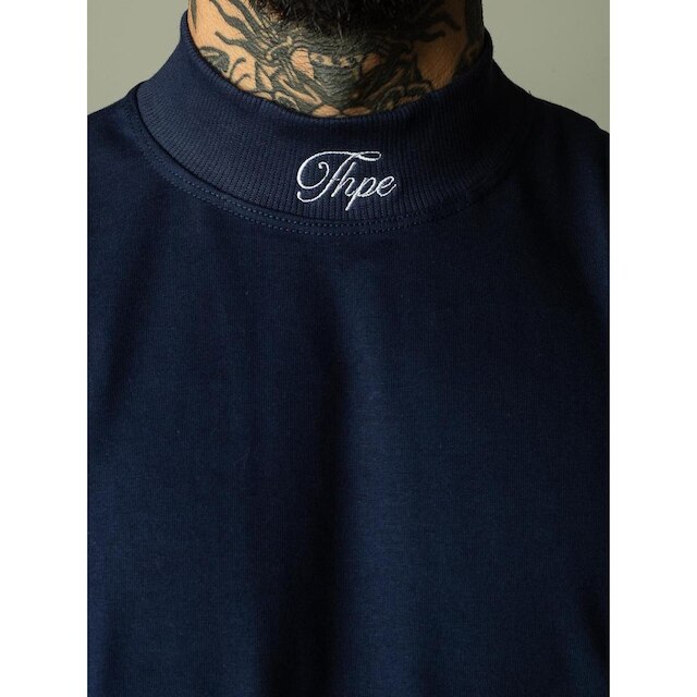 Camiseta Oversized Gola Alta Details
