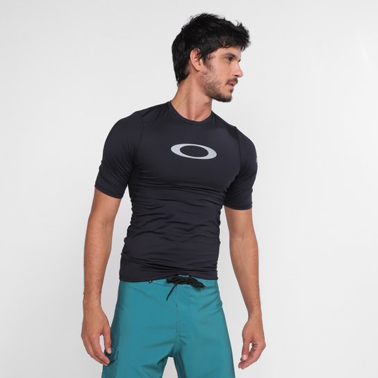 Camiseta Rashguard Oakley Blade Pro Masculina - Preto Menor preço em Camiseta Rashguard Oakley Blade Pro Masculina - Preto