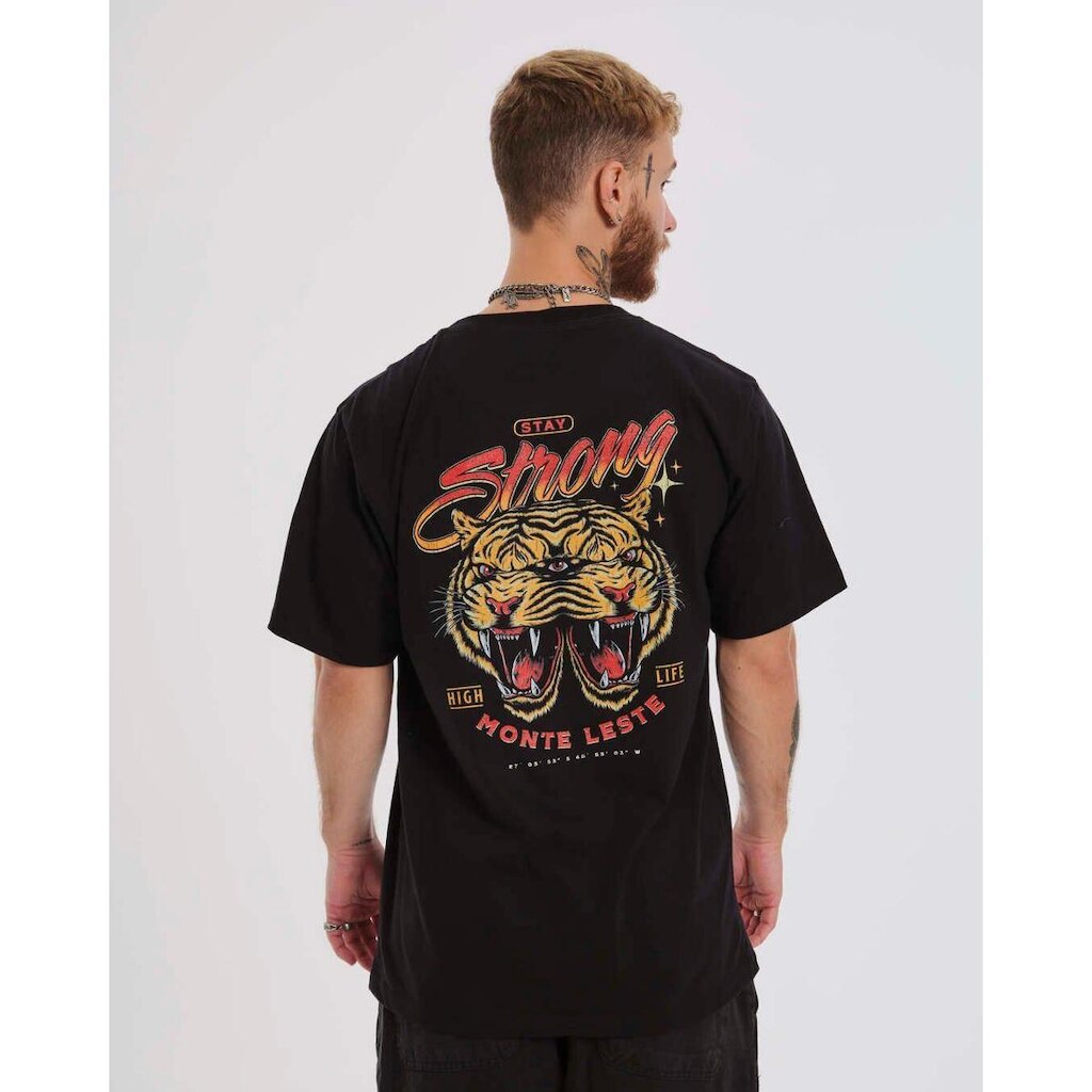Camiseta Regular Estampada - Strong Masculina