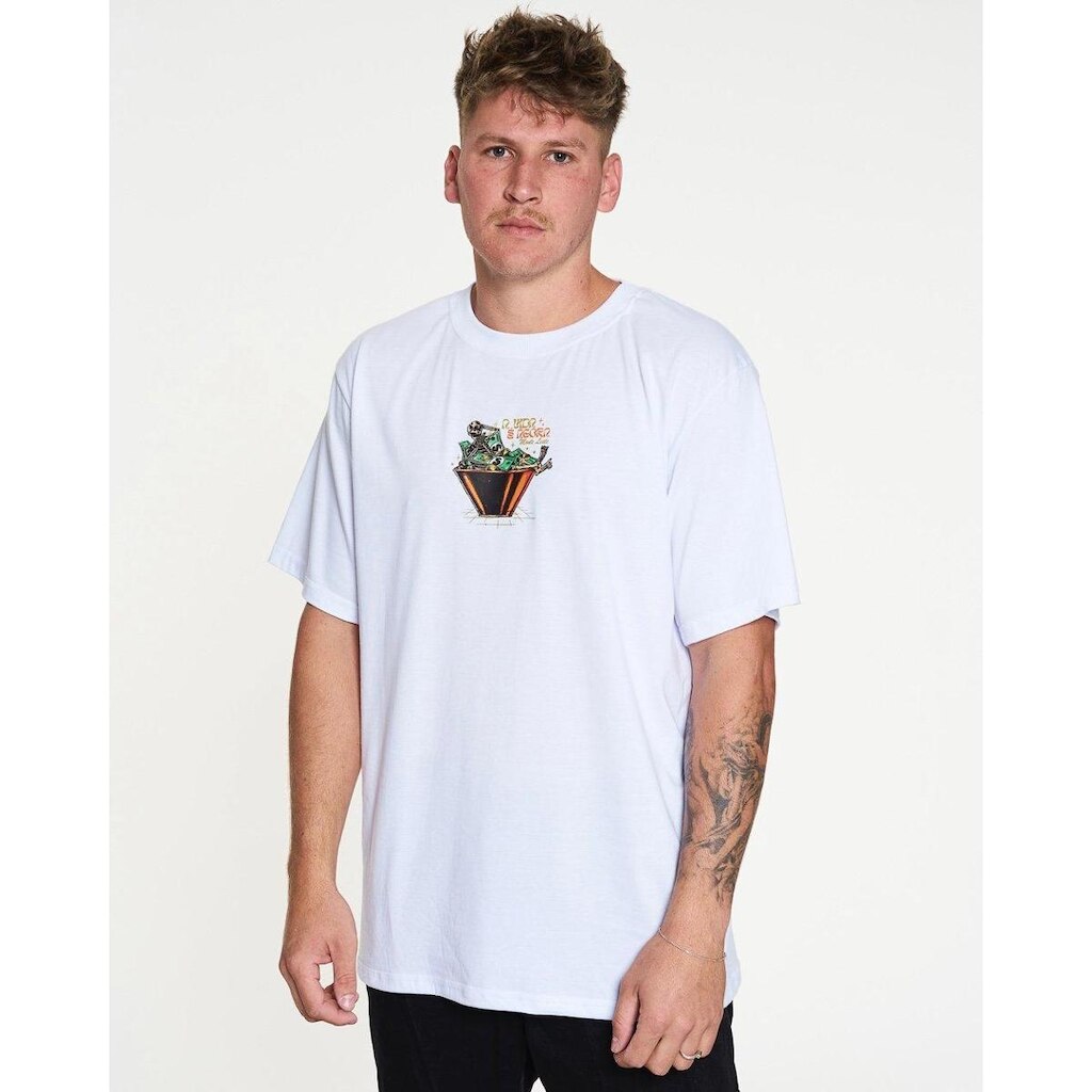 Camiseta Regular Estampada - Vida Masculina