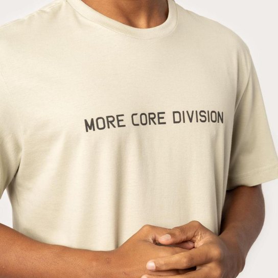 Camiseta Regular More Core Div Centro Mcd