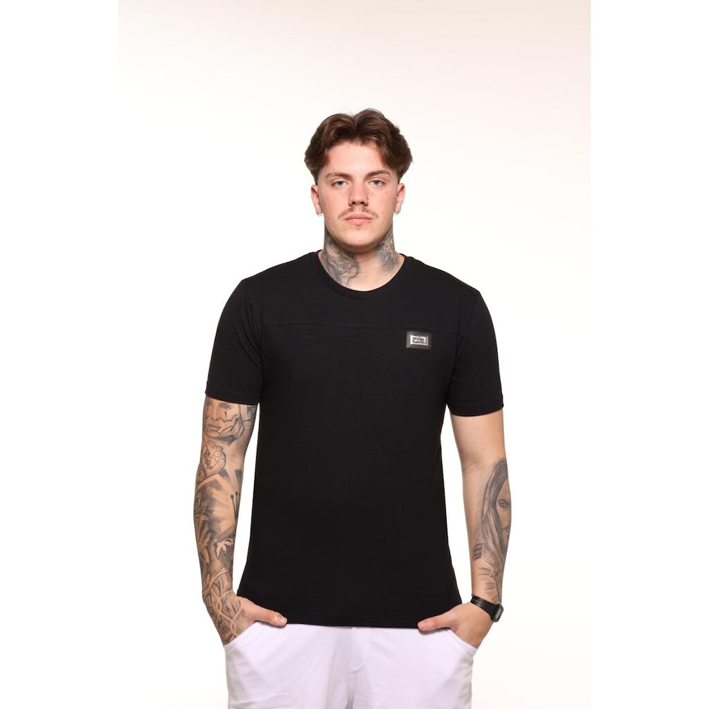 Camiseta Shine Preta Yon