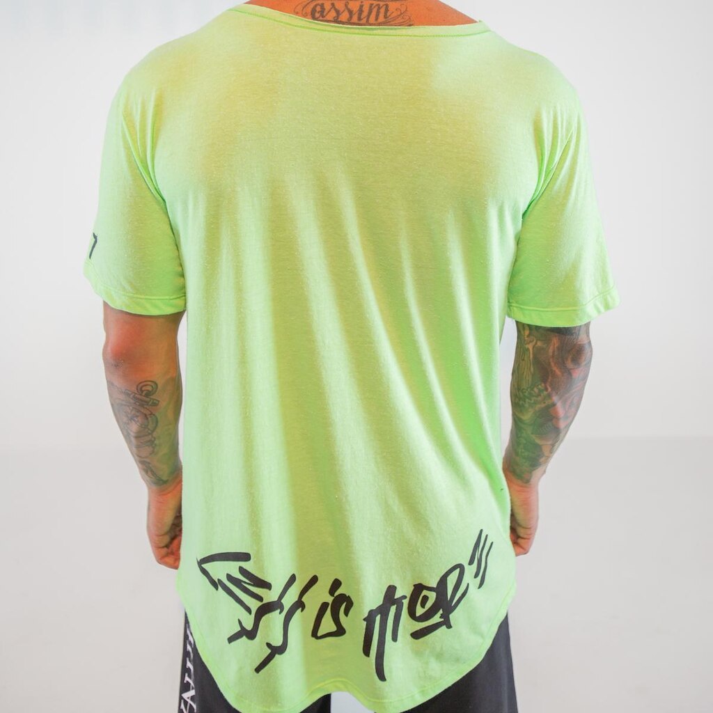Camiseta Sphynx Less Is More Long Botonê Masculina