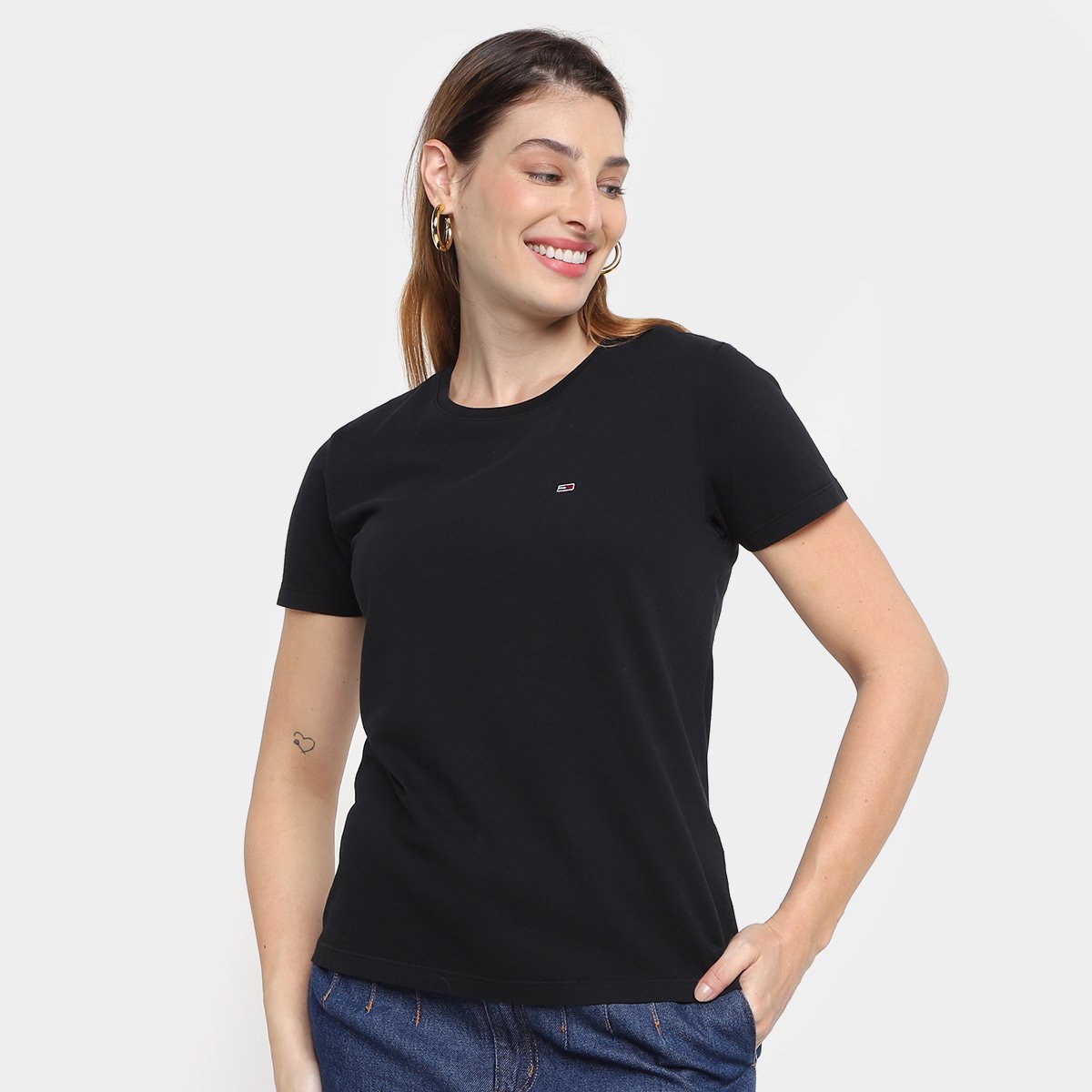 Camiseta T-Shirt Tommy Jeans Casual Feminina Menor preço em Camiseta T-Shirt Tommy Jeans Casual Feminina