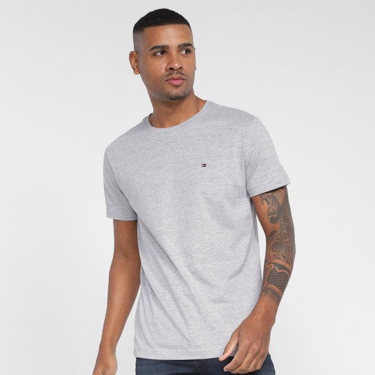 Camiseta Tommy Hilfiger Básica Masculina - Cinza é ruim? Camiseta Tommy Hilfiger Básica Masculina - Cinza é boa?