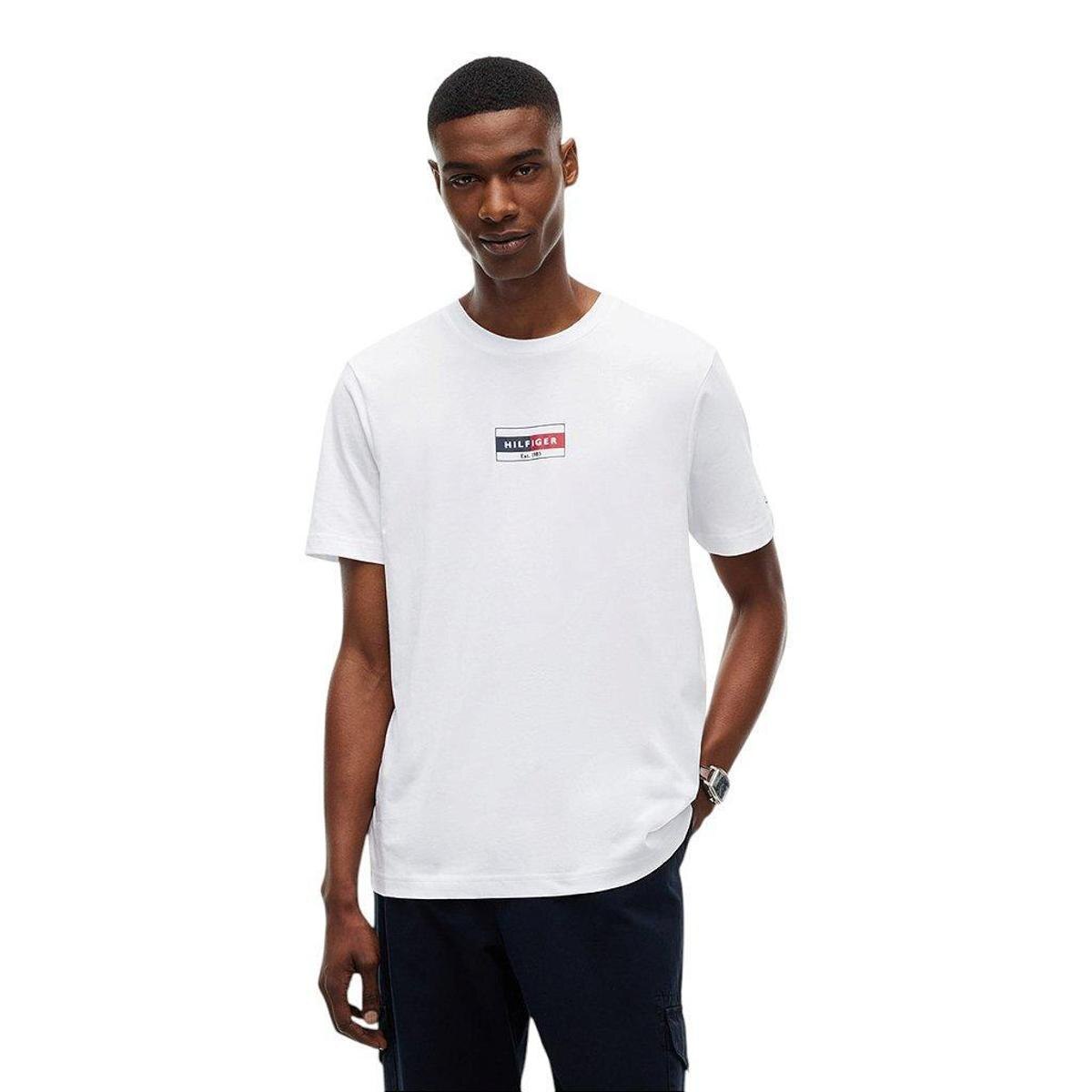 Camiseta Tommy Hilfiger Brand Love Small Flag Branco - Branco | Netshoes