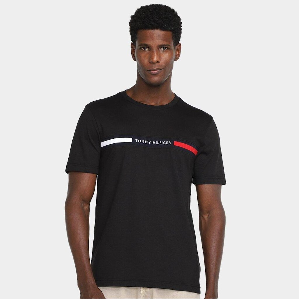 Camiseta Tommy Hilfiger Chest Insert Masculina Preto
