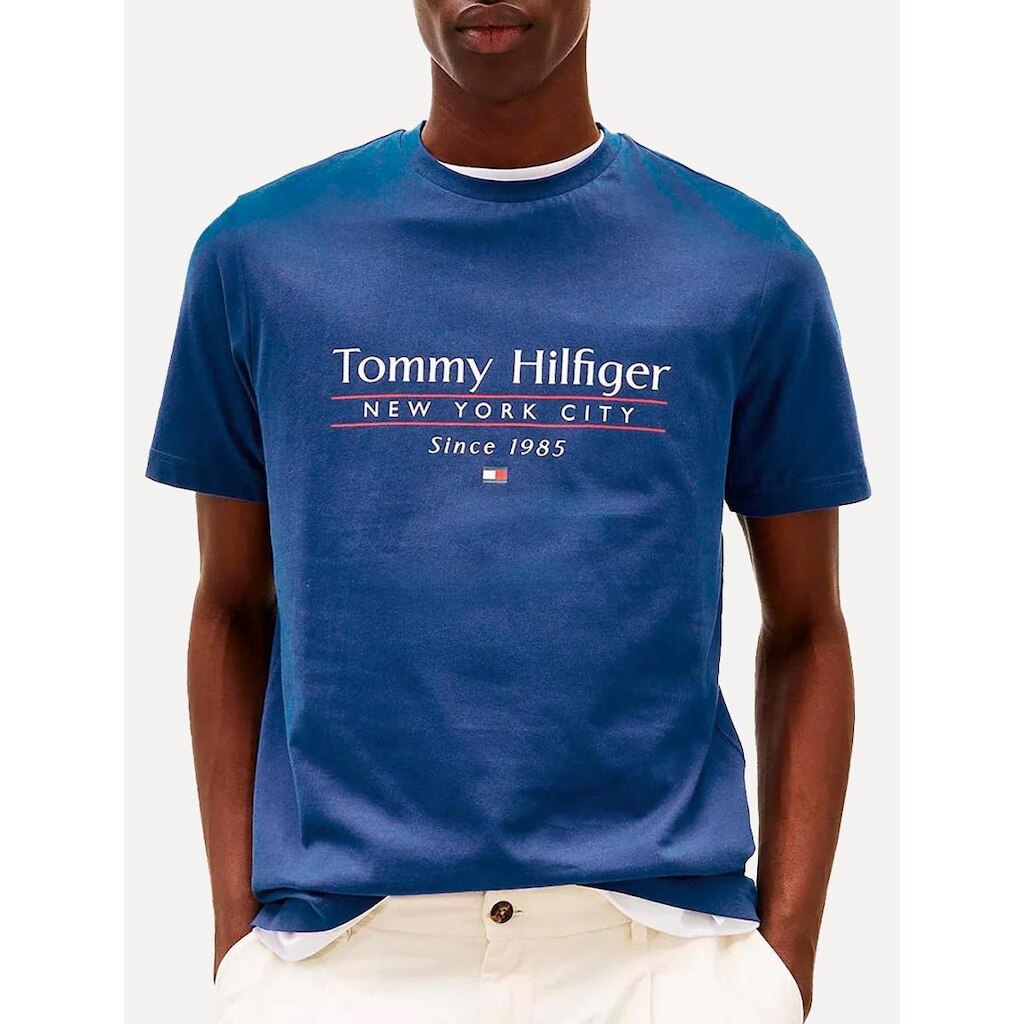 Camiseta Tommy Hilfiger Masculina Center Stack Azul Royal