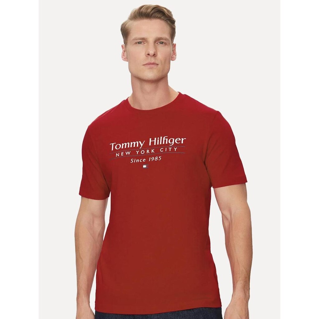 Camiseta Tommy Hilfiger Masculina Center Stack Vermelha