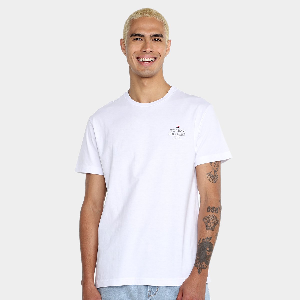 Camiseta Tommy Hilfiger Stack Brand Love Masculina Menor preço em Camiseta Tommy Hilfiger Stack Brand Love Masculina