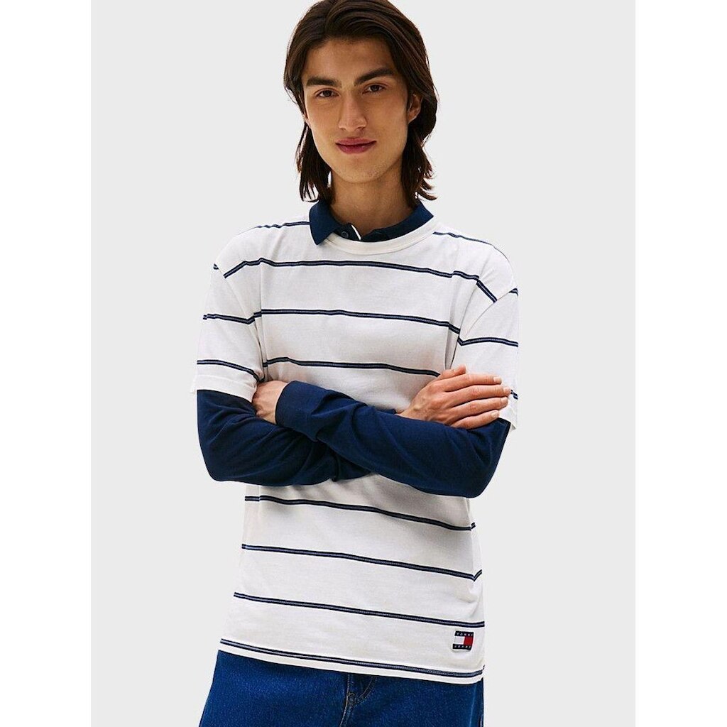 Camiseta Tommy Jeans Regular Reg Textured Stripe Badge