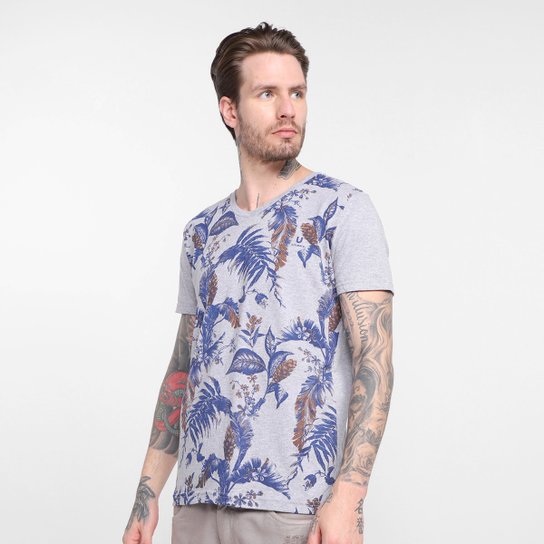 Camiseta Ultimato Estampada Gola V Masculina - Mescla Menor preço em Camiseta Ultimato Estampada Gola V Masculina - Mescla
