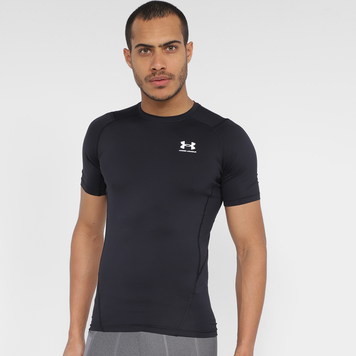 Camiseta Under Armour HG Masculina Menor preço em Camiseta Under Armour HG Masculina
