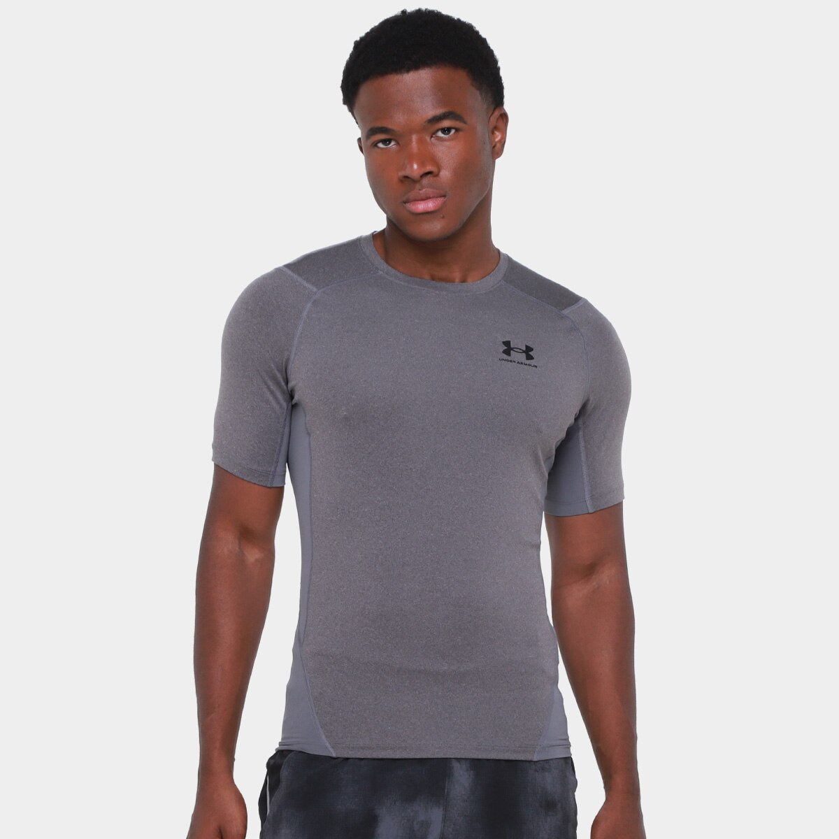 Camiseta Under Armour HG Masculina é ruim? Camiseta Under Armour HG Masculina é boa?