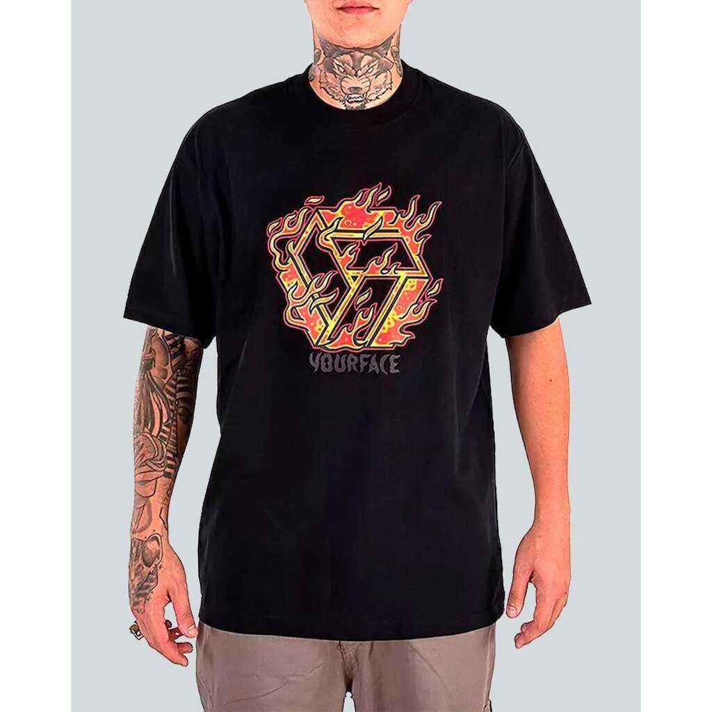 Camiseta Your Face Ember - Preta