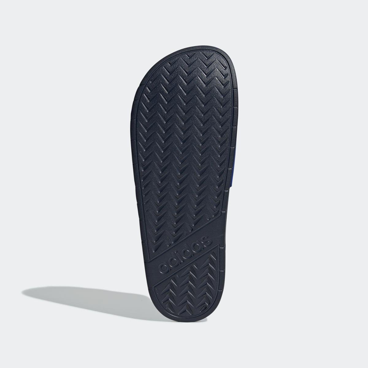 chinelo adilette tnd