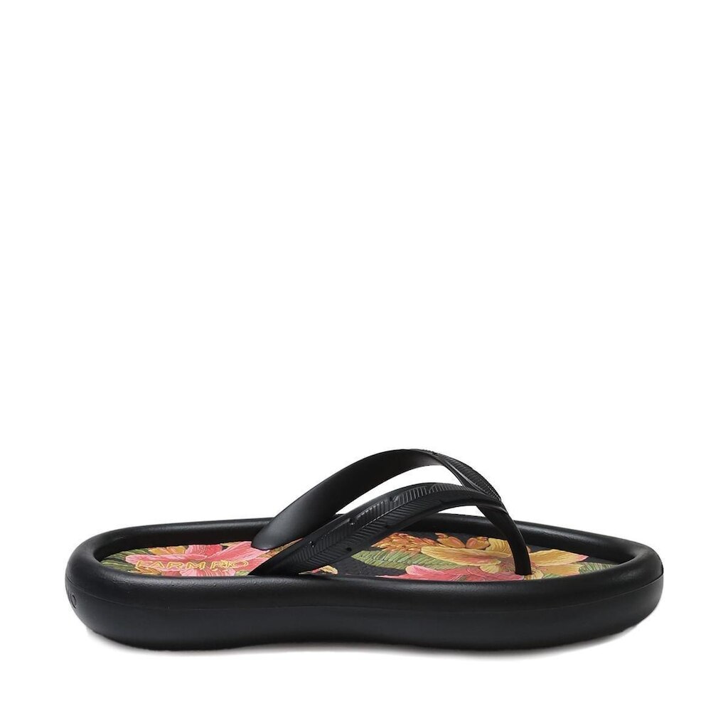 Chinelo Farm Canoa Print