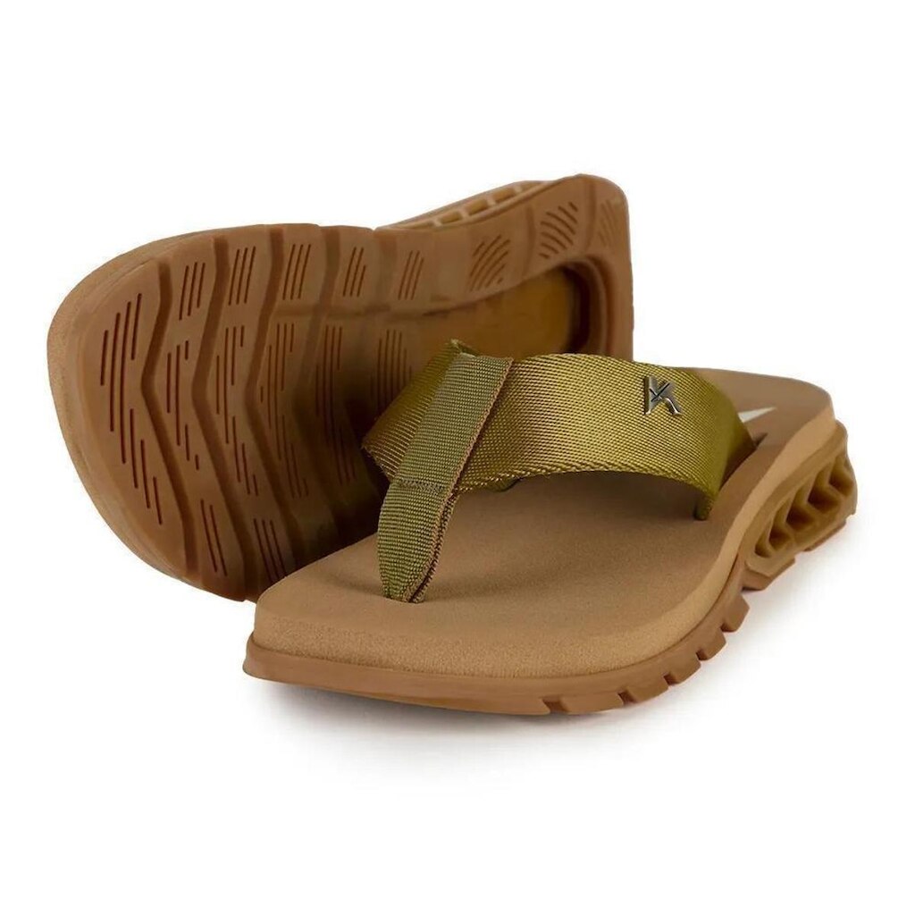 Chinelo Kenner Rakka Anitta - Caqui