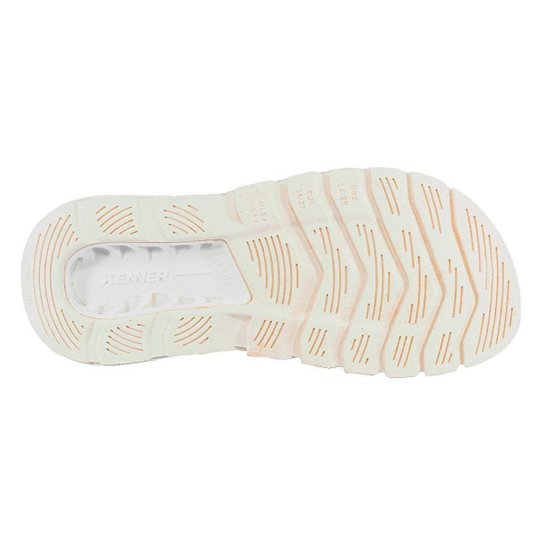 Chinelo Kenner Rakka